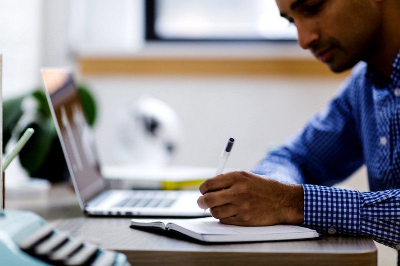 Какие средства обеспечения безопасности используются в DeFi?